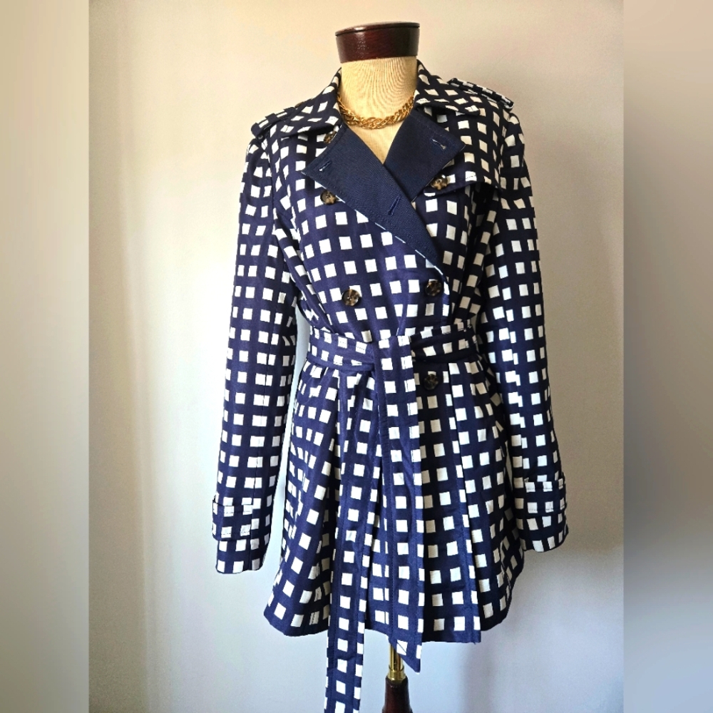 Banana Republic Navy and White Checkered Gingham Belted Trench Coat. Large